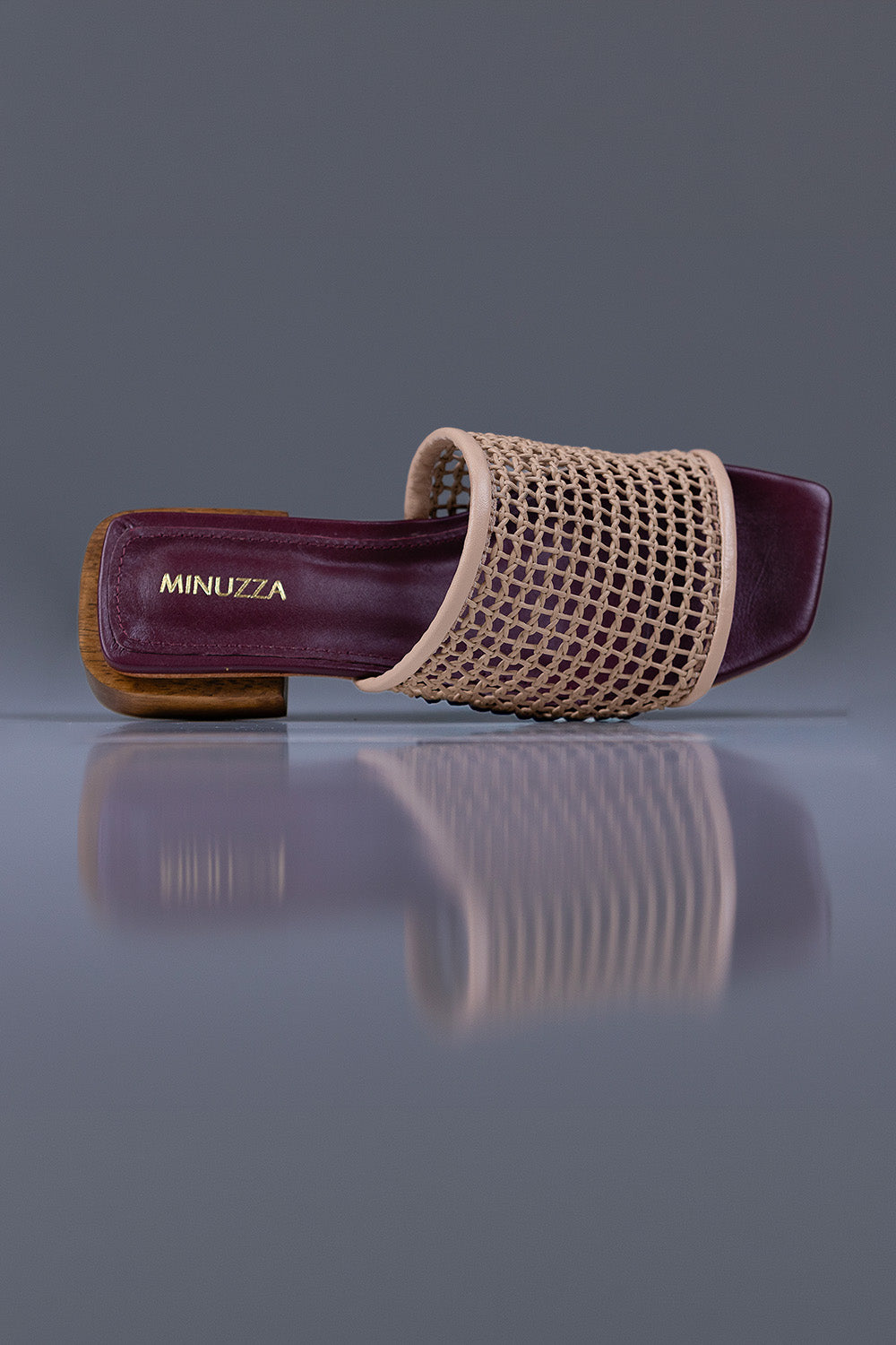 FLAT MARIA ALICE - couro nude e vinho/ salto madeira