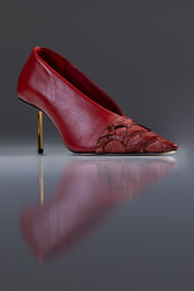 SCARPIN AMÉLIE - couro de pirarucu e pelica vermelho fired/ salto aço banhado a ouro