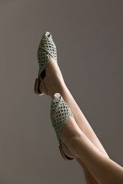 SLINGBACK GUILHERMINA - couro verde erva