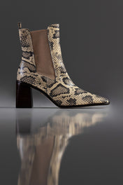 BOTA BRUNA - couro python porcelana