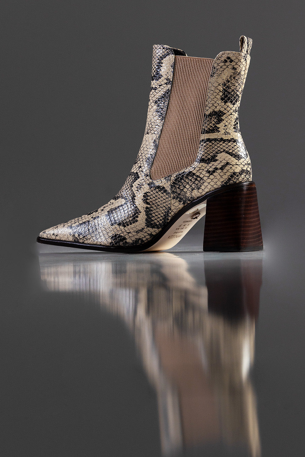 BOTA BRUNA - couro python porcelana