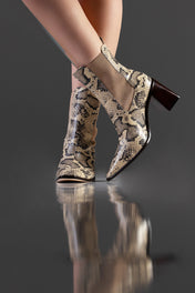 BOTA BRUNA - couro python porcelana