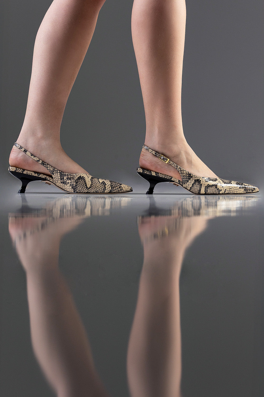 SLINGBACK GEORGINA - couro python porcelana