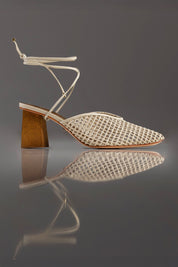 MULE MARIA EDUARDA - couro off white/ salto madeira castanheira