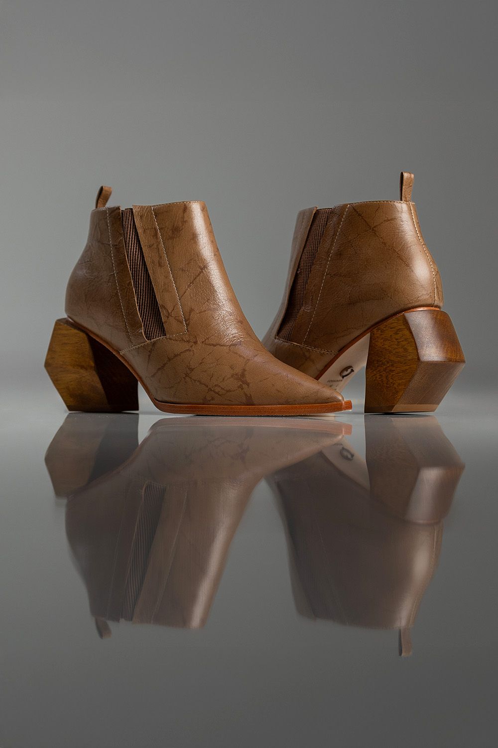 BOTA MARTA - couro efeito crinkle capuccino