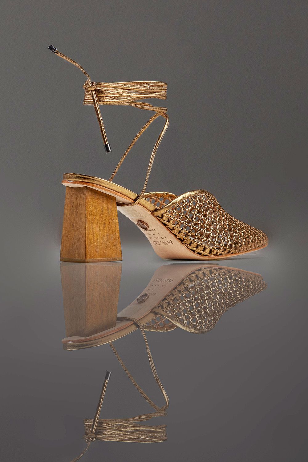 MULE MARIA EDUARDA - couro bronze/ salto madeira