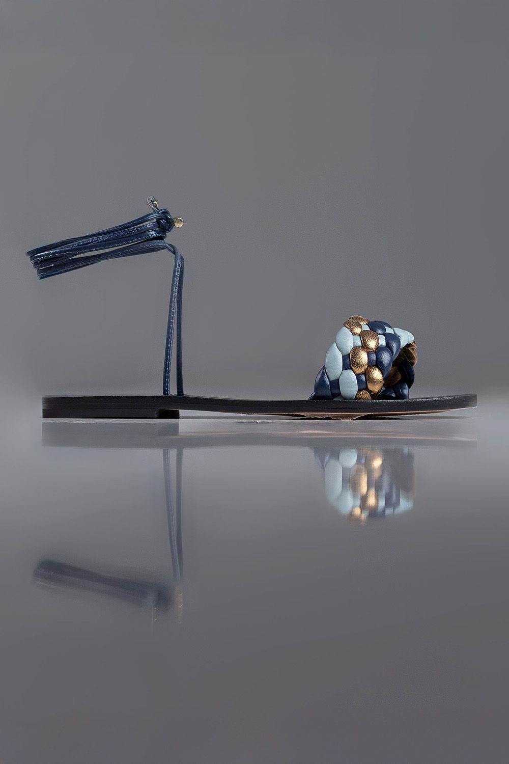 SANDÁLIA GIOVANA - couro preto, azul navy, azul céu e bronze
