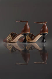 SCARPIN VANUSA - couro argila e bronze/ salto cromado preto