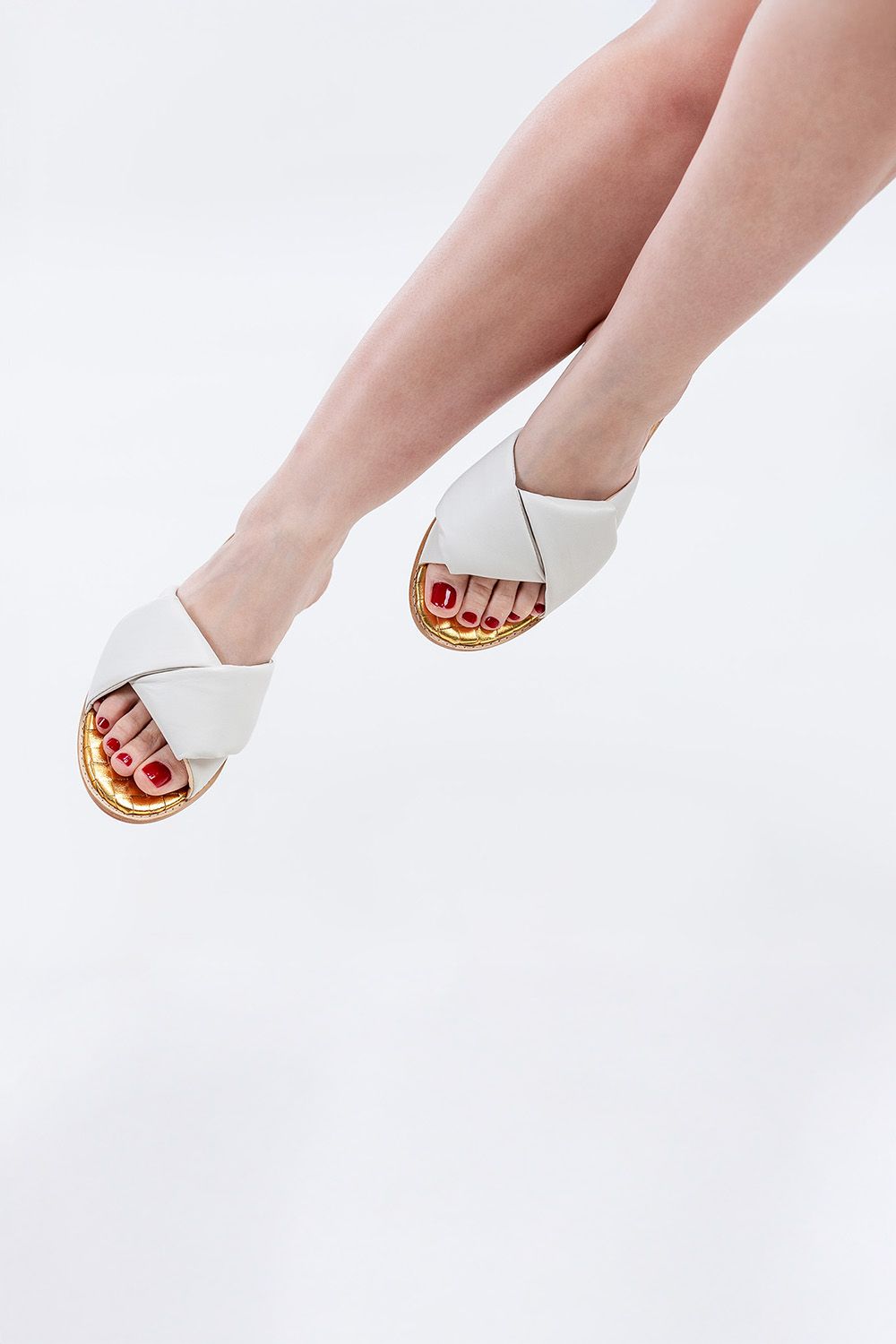 FLAT JÚLIA - couro off white e ouro