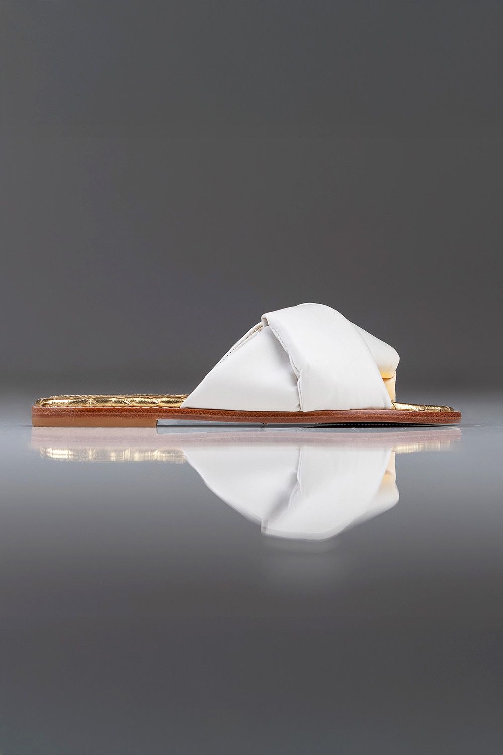 FLAT JÚLIA - couro off white e ouro